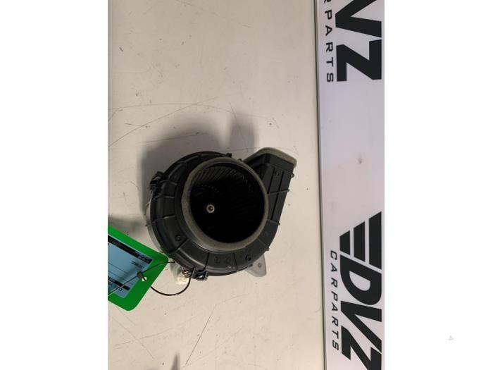 Kachel Ventilatiemotor van een Toyota Rav-4, Gebruikt, -, -, Ophalen of Verzenden