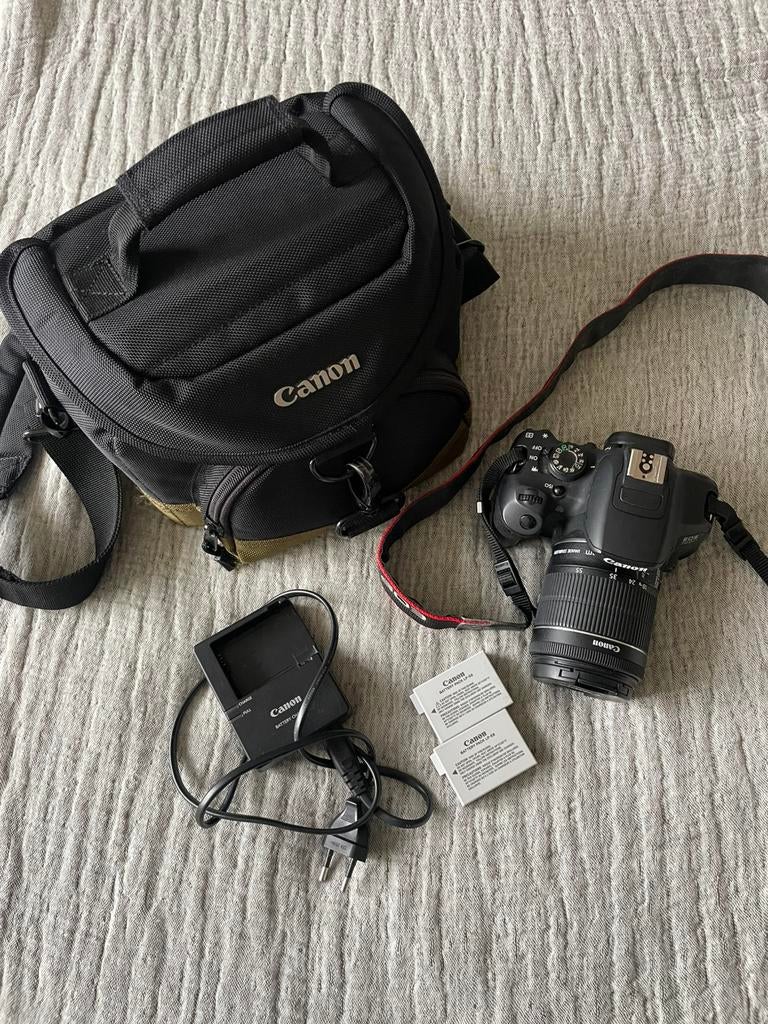 Canon EOS 700D Spiegelreflexcamera + lens, Audio, Tv en Foto, Fotocamera's Digitaal, Gebruikt, Spiegelreflex, Canon, Ophalen of Verzenden