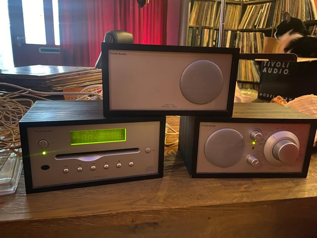 Tivoli Audio 2 set, -, -, Ophalen of Verzenden, Zo goed als nieuw