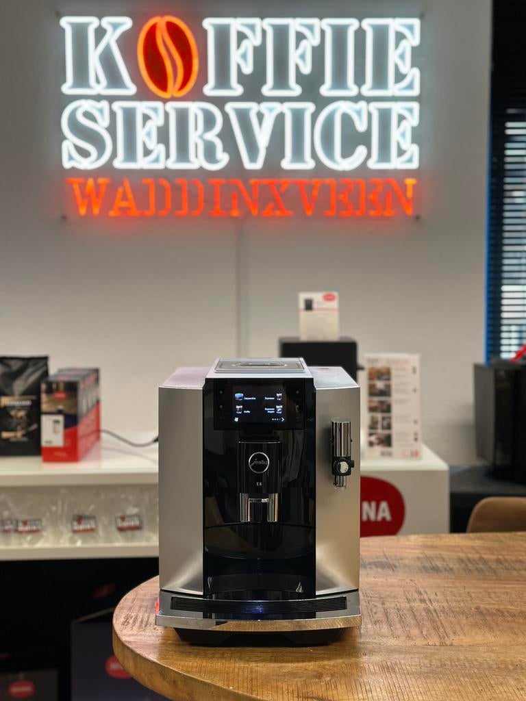 ☕️ DEAL | JURA E8 [EC] | ‘23 | REFURBISHED | GARANTIE ☕️, Ophalen, 10 kopjes of meer, Koffiemachine, Koffiebonen