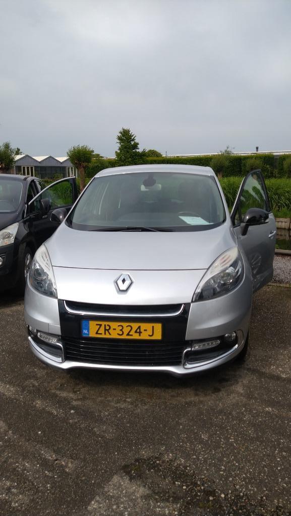 Renault Megane Scenic 1.2 TCE 85KW 2013 Grijs, Auto's, Voorwielaandrijving, 4 cilinders, Handgeschakeld, Particulier