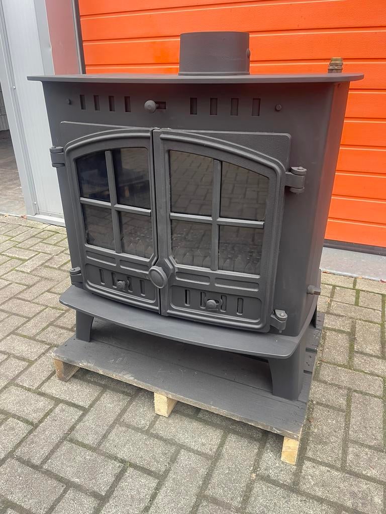 Aangeboden HUNTER 80 B hout cv kachel 10/16 kW, Houtkachel, Ophalen of Verzenden, Zo goed als nieuw, Vrijstaand