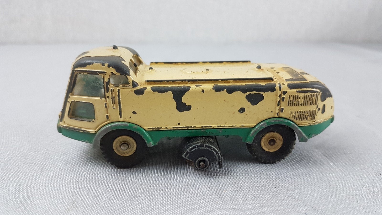 Dinky Toys 596 Balayeuse, Ophalen of Verzenden, Gebruikt, Bus of Vrachtwagen