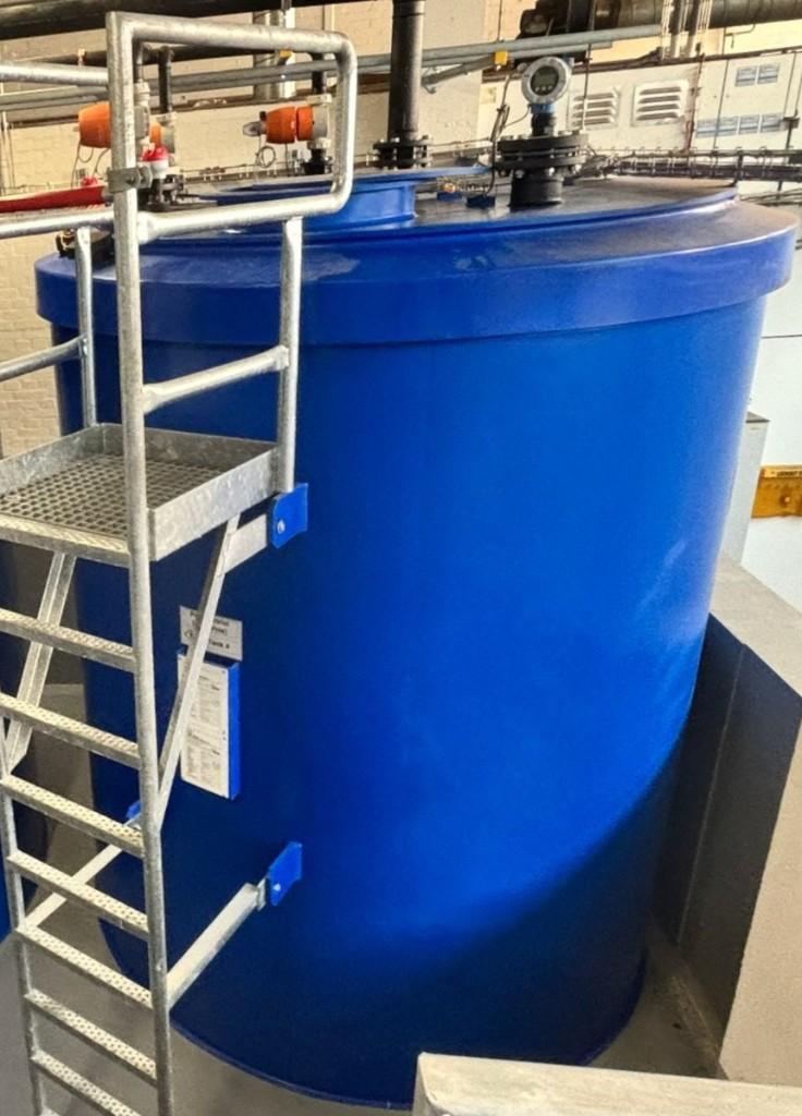 2x kunststof tank 25m³ rond – PE opslagtank 25.000 liter, Ophalen, Gebruikt
