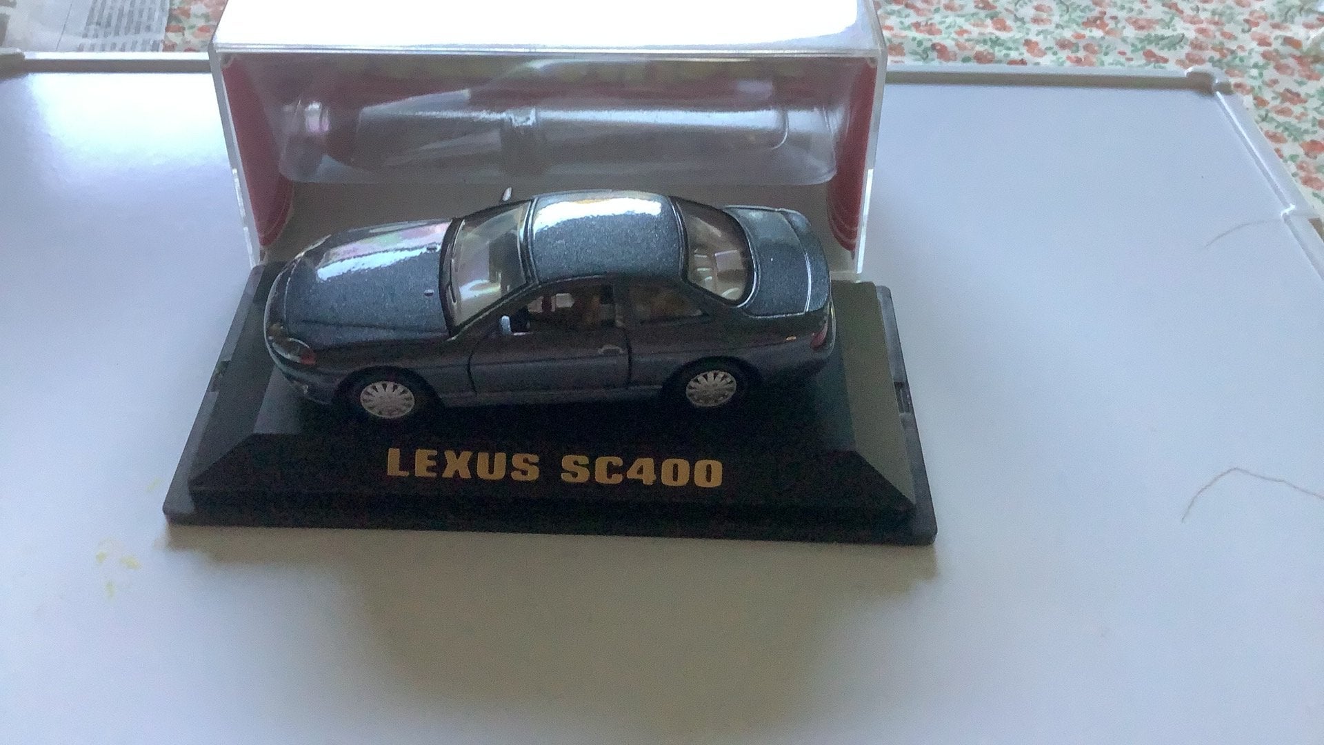 Road Tough Collectable series Lexus SC400 zeer fraai 1/43, Ophalen of Verzenden, Zo goed als nieuw, Auto, Overige merken