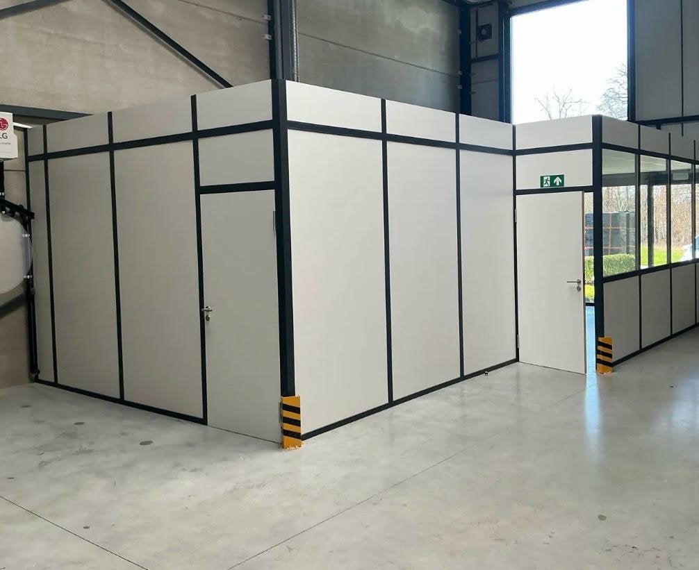 Kantoor unit voor in industriehal, Ophalen