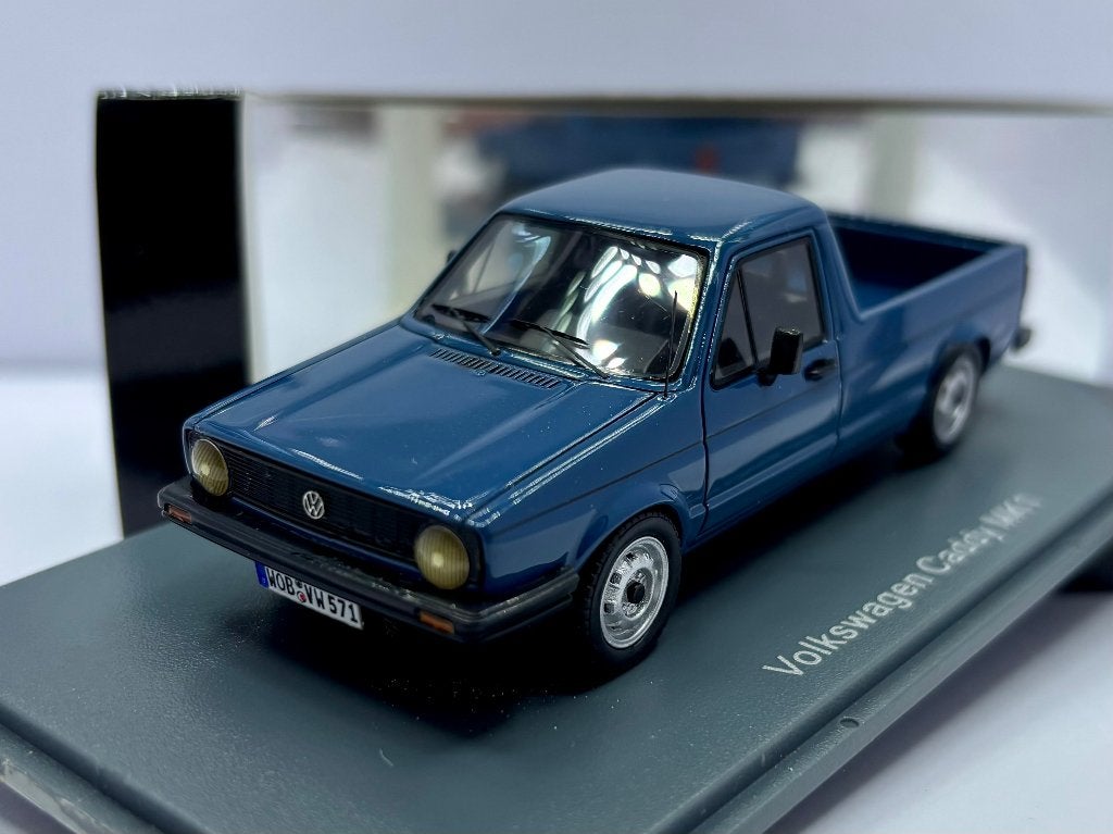 1:43  Volkswagen caddy MK 1, Ophalen of Verzenden, Zo goed als nieuw, Auto, Overige merken