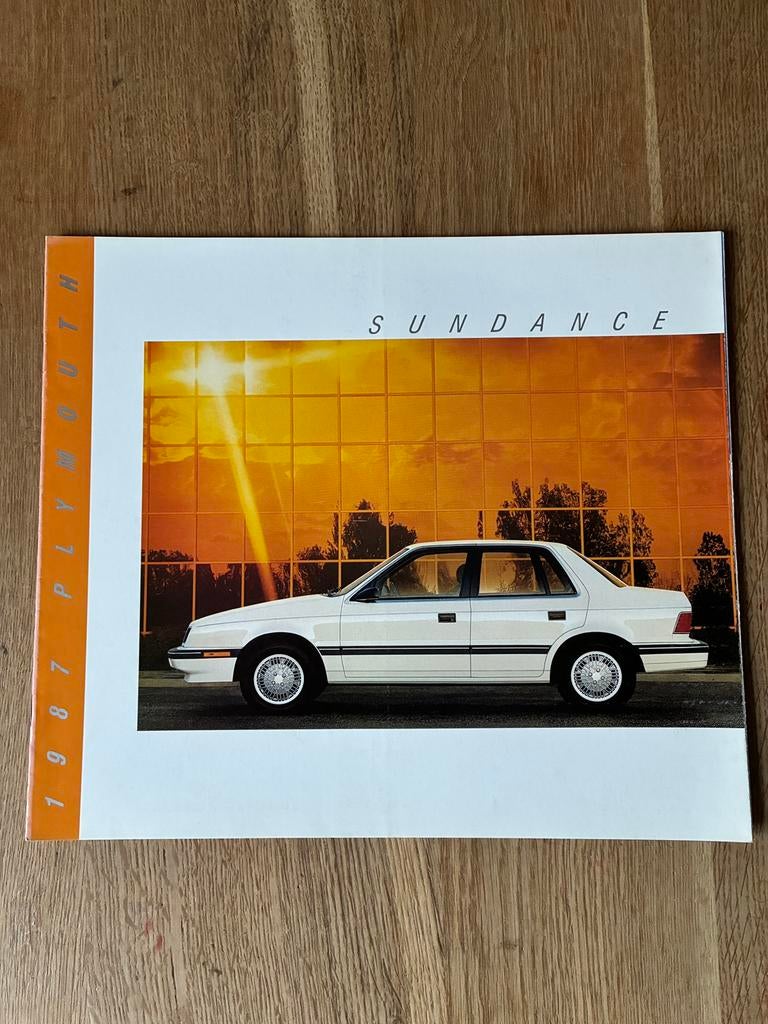1987 Plymouth Sundance brochure, Boeken, Ophalen of Verzenden, Zo goed als nieuw, Overige merken