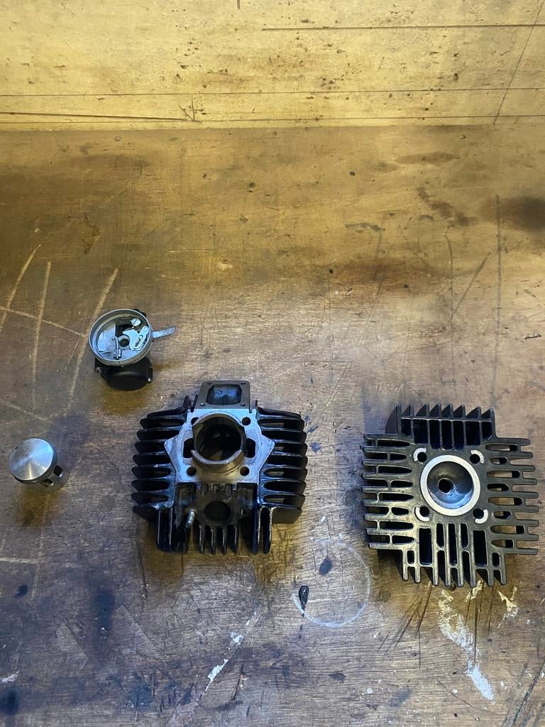 Tomos 50 cc set, Fietsen en Brommers, Brommeronderdelen | Puch, Ophalen of Verzenden, Zo goed als nieuw, Cilinder