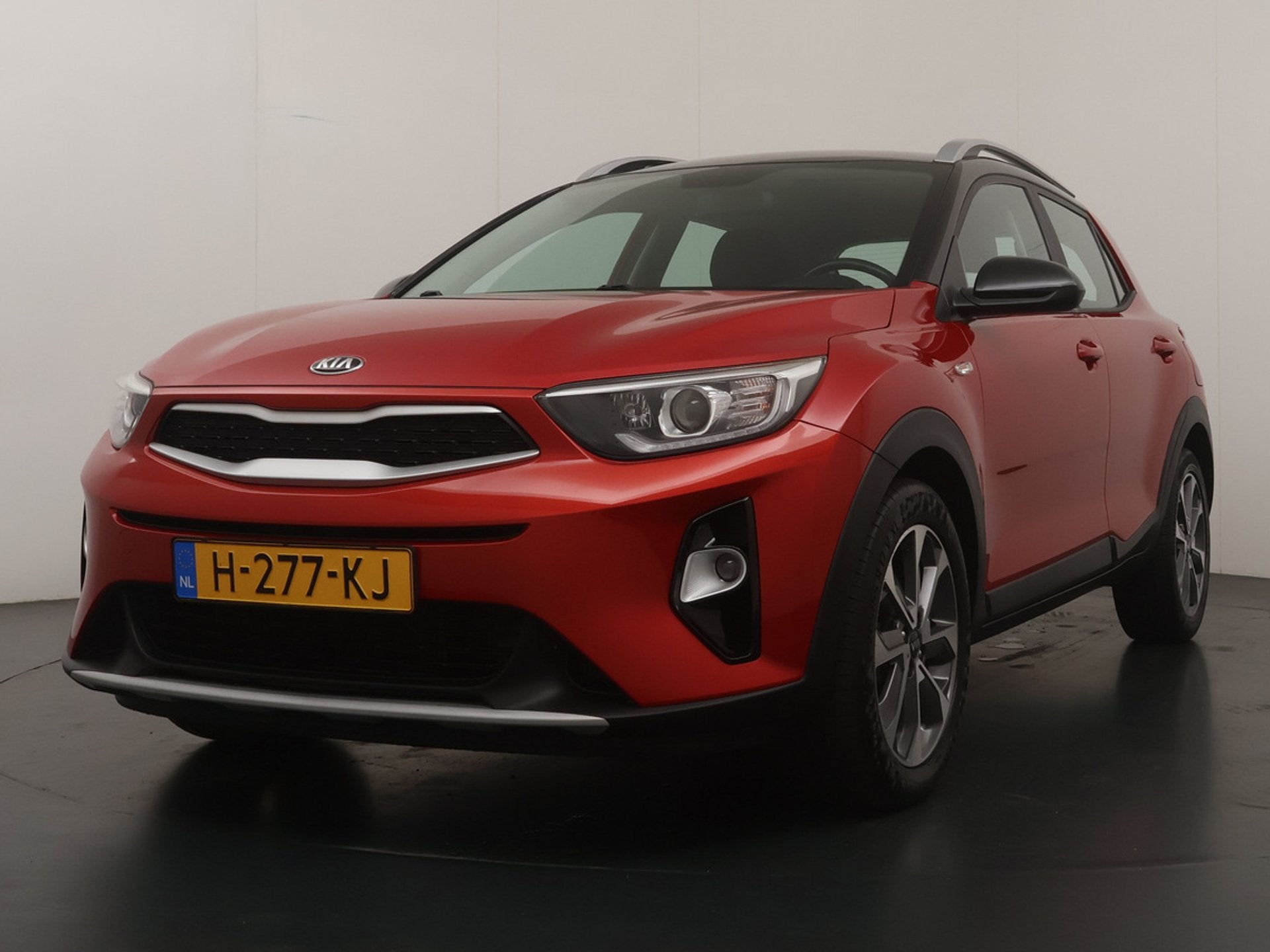 Kia Stonic 1.0 T-GDi DynamicLine - Navigatie - Airco - Cruis, Auto's, Voorwielaandrijving, Gebruikt, 49 €/maand, Origineel Nederlands