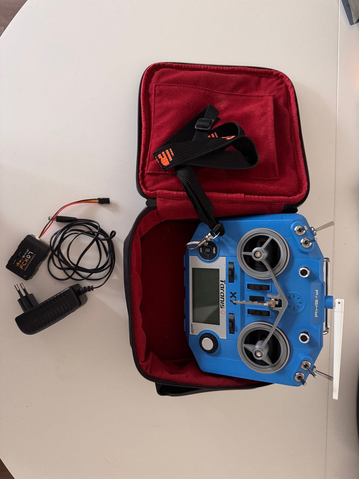 FrSky Taranis Qx7+ tas en oplader, Ophalen of Verzenden, Zo goed als nieuw