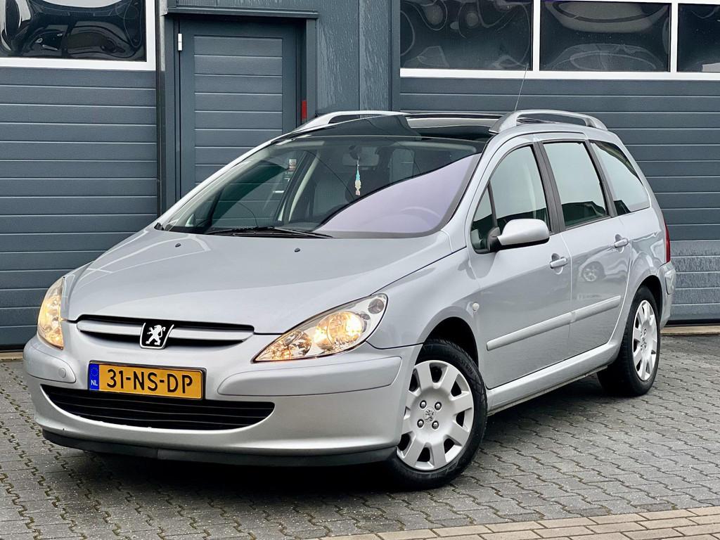 Peugeot 307 SW 2.0 16V *7 ZITS*AUTOMAAT*TREKHAAK, Auto's, Gebruikt, 4 cilinders, 7 stoelen, 1500 kg