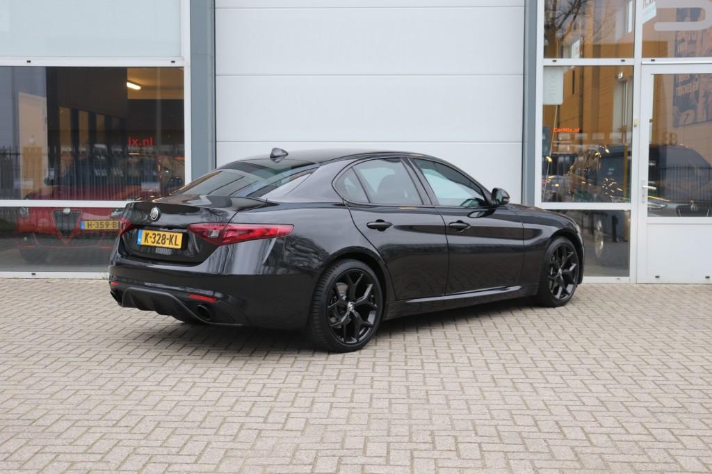 Alfa romeo GIULIA 2.0T SPRINT/VELOCE.INT/STOEL.STUUR.VERW/AD, Auto's, Alfa Romeo, 745 kg, Achterwielaandrijving, 1995 cc, 4 cilinders