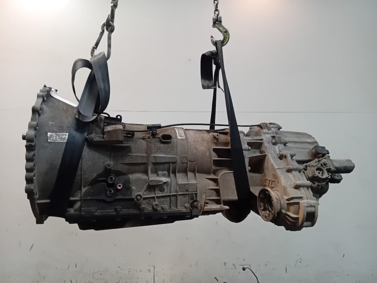 Versnellingsbak automaat Land Rover Discovery, Onderdelen@venauto.nl, Van der Ven Autorecycling B.V., Ettenseweg 76, 4706 PB Roosendaal, The Netherlands