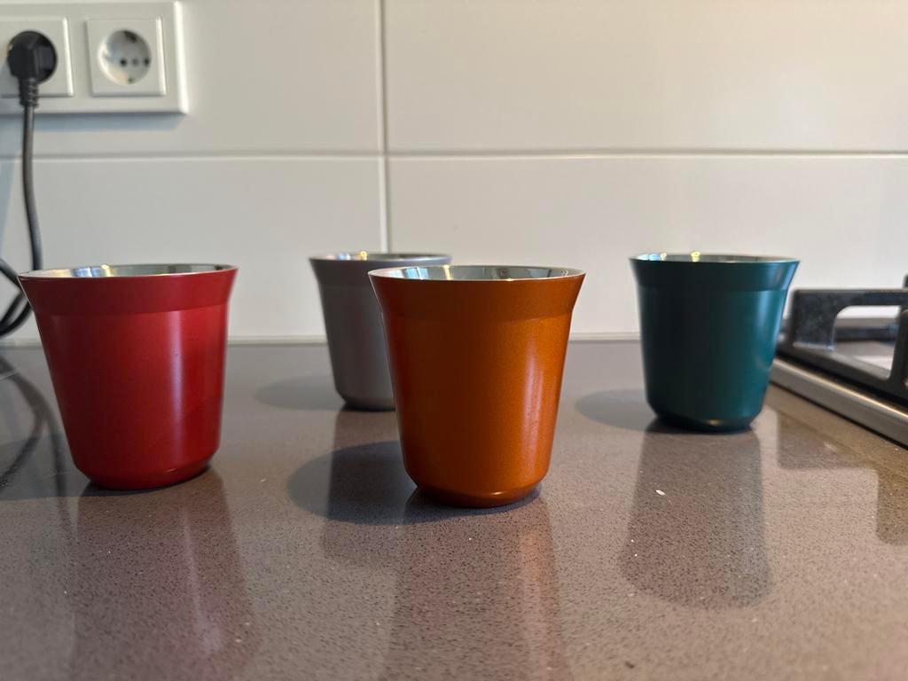 Set van 4 Nespresso pixie (lungo) kopjes in diverse kleuren, Overige typen, Ophalen of Verzenden, Zo goed als nieuw, Metaal