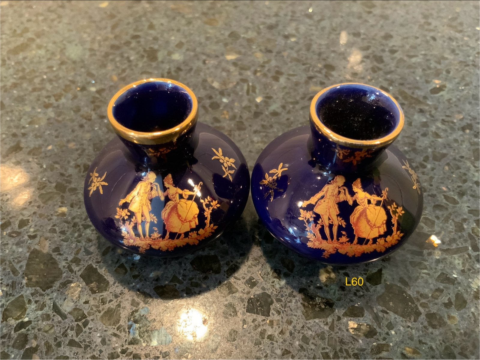 Paar Limoges vazen, kobaltblauw met goud decor, Antiek en Kunst, Antiek | Vazen, Ophalen of Verzenden
