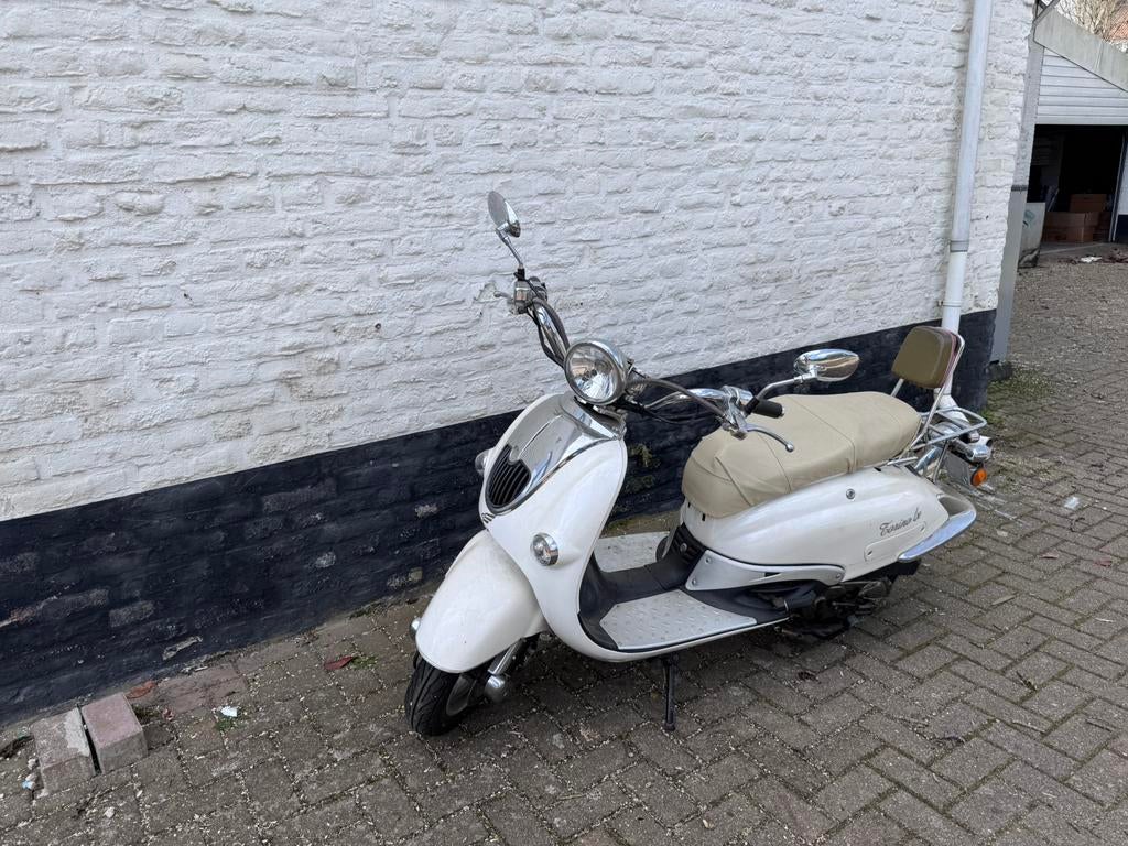 Te koop scooter, Fietsen en Brommers, Snorfietsen en Snorscooters, Gebruikt, Overige merken, Benzine, Ophalen