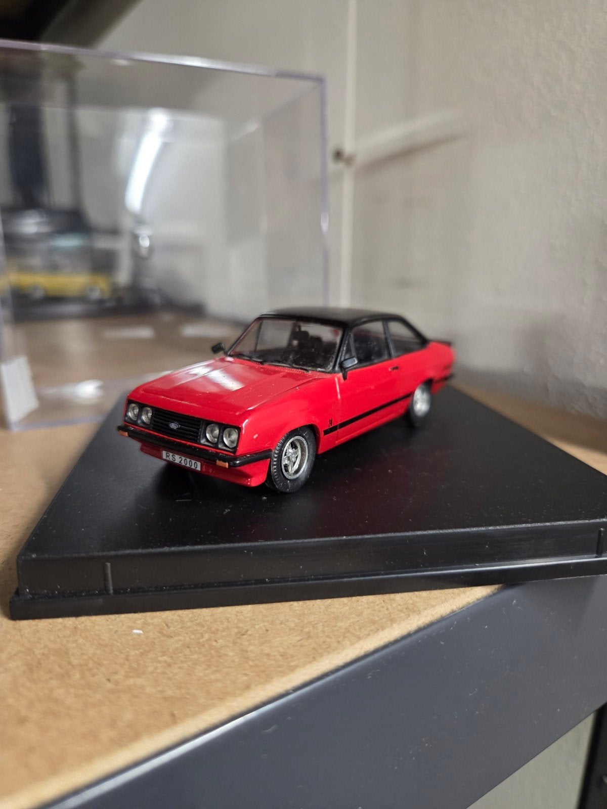 Ford Escort RS 2000 roadcar signal red with Black roof, Ophalen, Auto