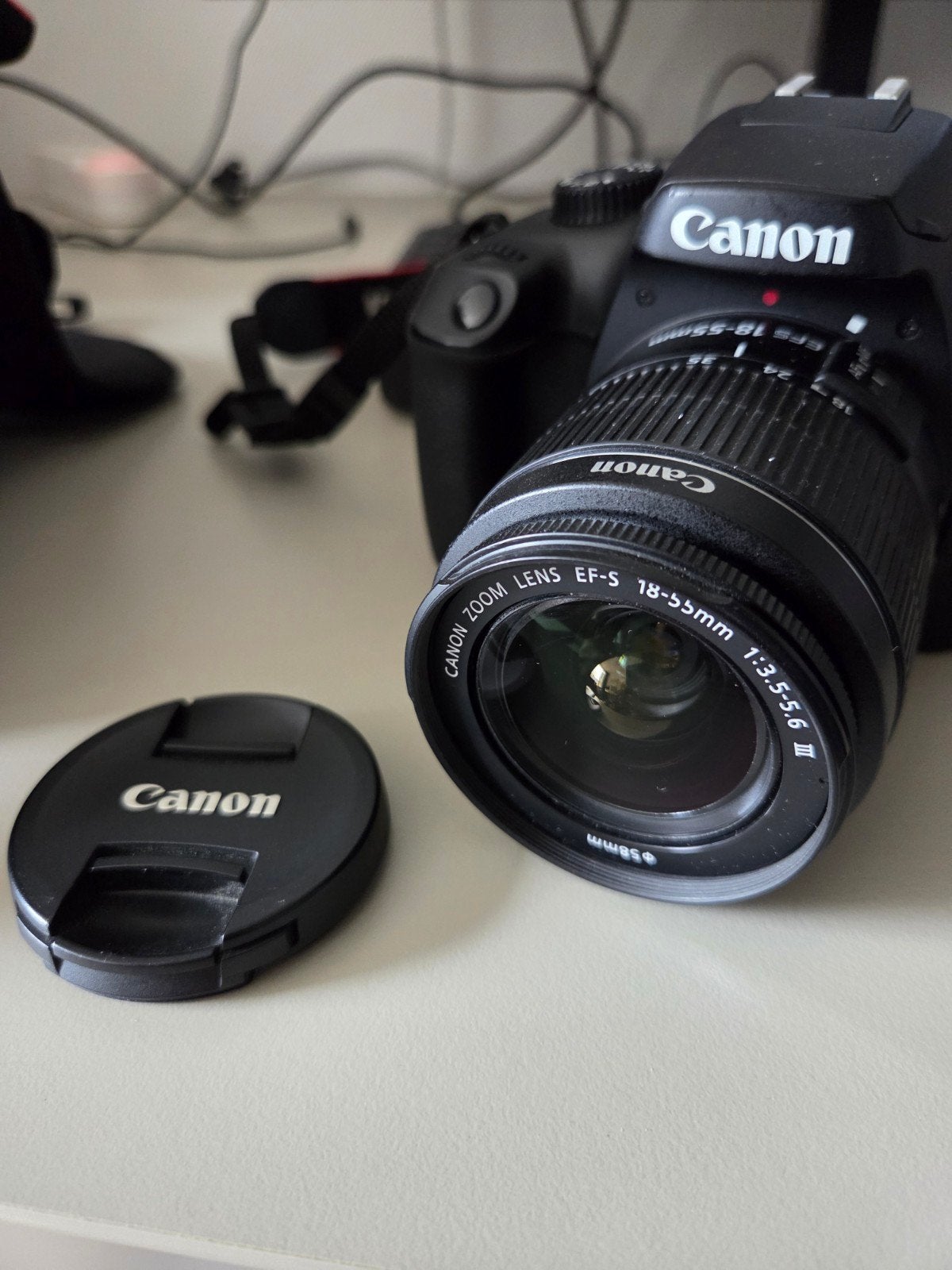 Canon EOS 4000D Spiegelreflexcamera met EF-S 18-55mm lens, Handleiding, Spiegelreflex, Canon, Zo goed als nieuw