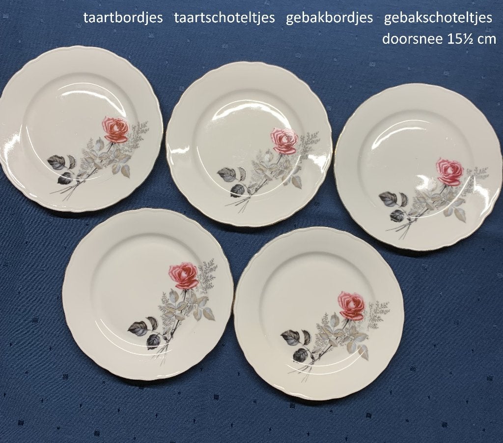 gebakbordjes taartbordjes gebakschoteltjes, bordjes met roos, Ophalen of Verzenden, Zo goed als nieuw, Bord(en), Overige stijlen