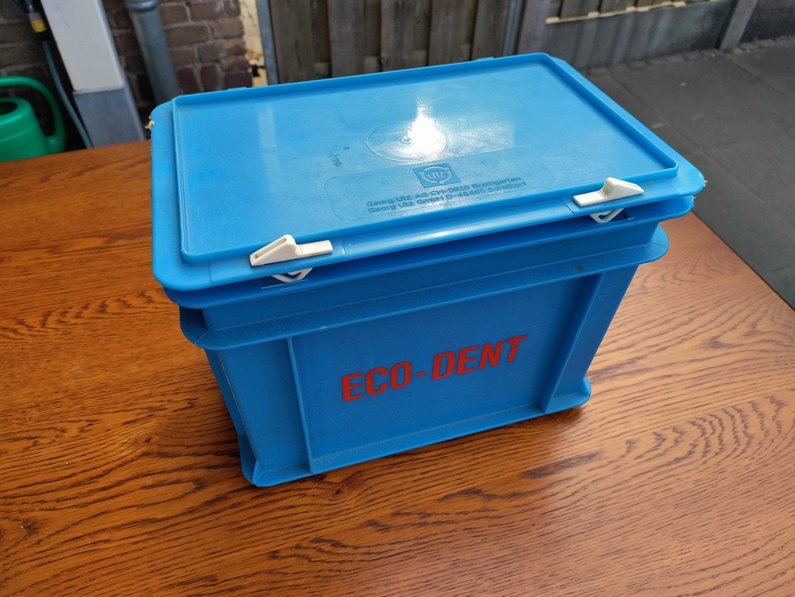 Blauwe plastic bak met deksel - ECO-DENT, Gebruikt, Minder dan 50 cm, Ophalen of Verzenden, Minder dan 40 cm