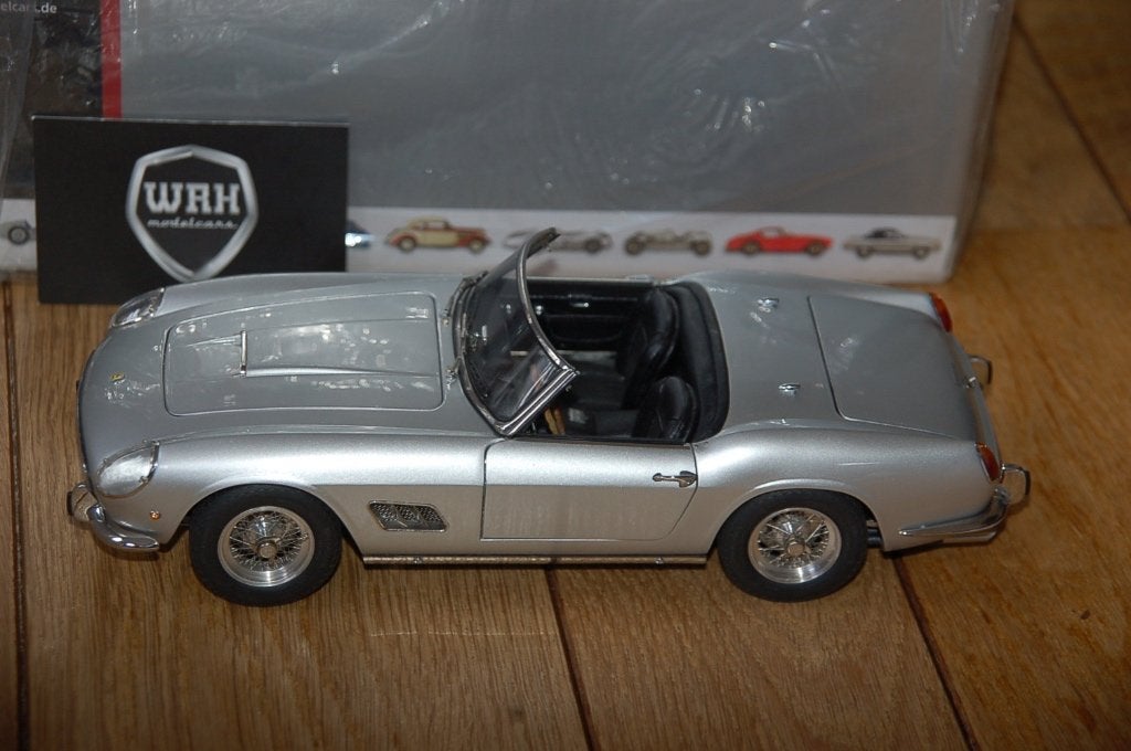 1:18 FERRARI 250 CALIFORNIA SPYDER silver CMC M-093 WRH, Verzenden, Zo goed als nieuw, Auto, Overige merken