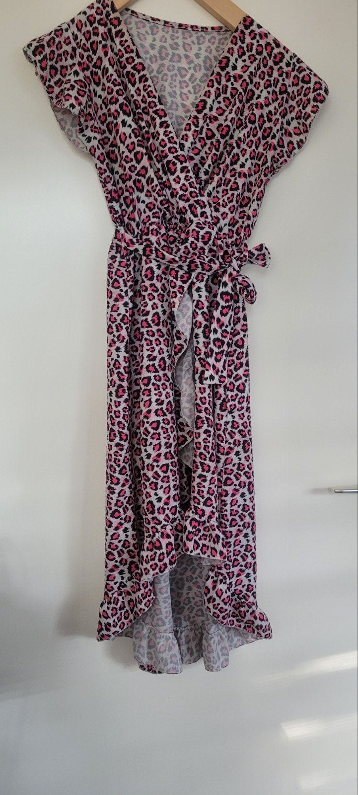 Summer vibe jurk met leuke  ruches, Maat 38/40 (M), Ophalen of Verzenden, Roze, Onder de knie