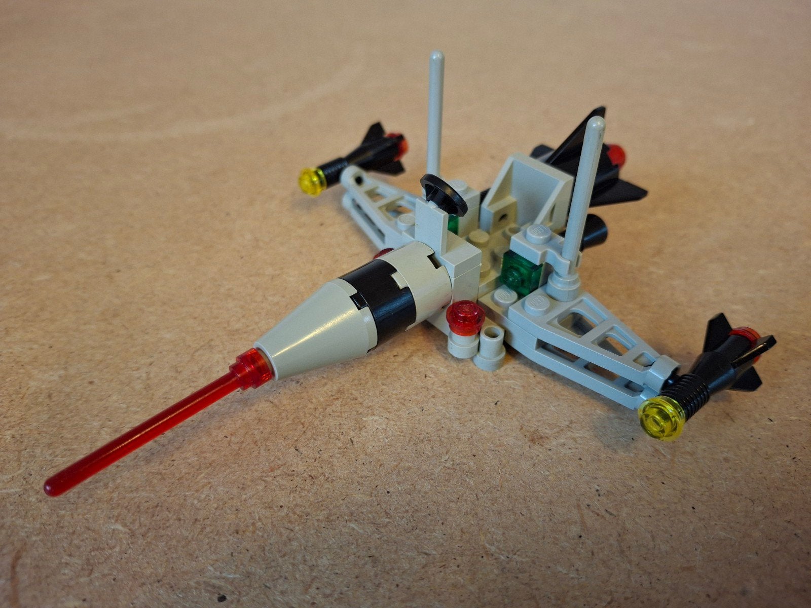 Lego 6824 Space Dart I. Jaren 80 Classic Space, Compleet, Lego, Info@lego.com, 33 Bath Road, Slough, UK