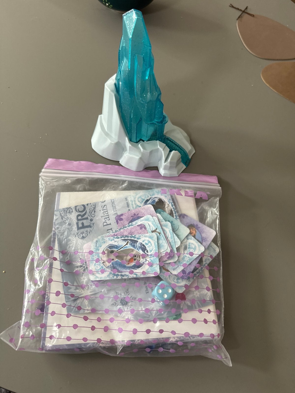 Frozen spel met Elsa's ijskasteel en kaarten, Een of twee spelers, Ophalen of Verzenden, Gebruikt