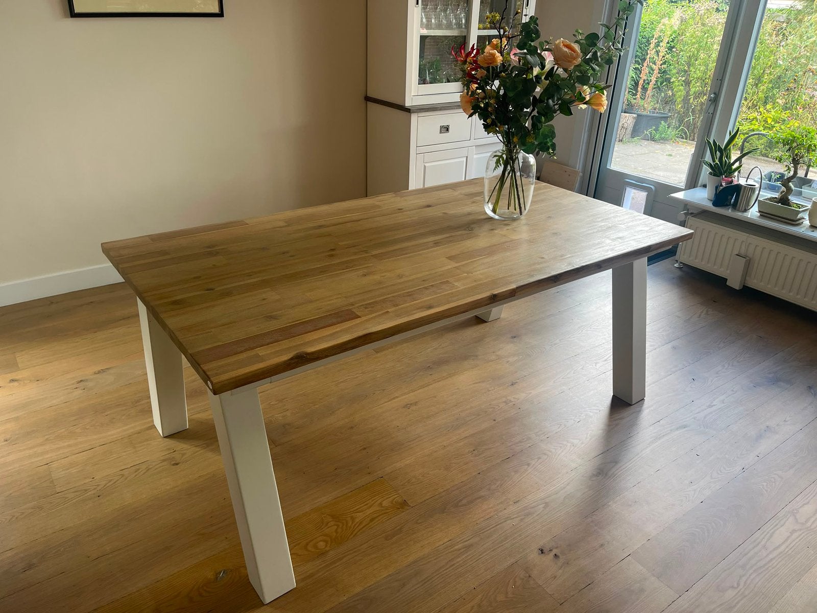 Eettafel , Old java grey met witte poten.. Istrana, Ophalen, 200 cm of meer, 50 tot 100 cm, Zo goed als nieuw