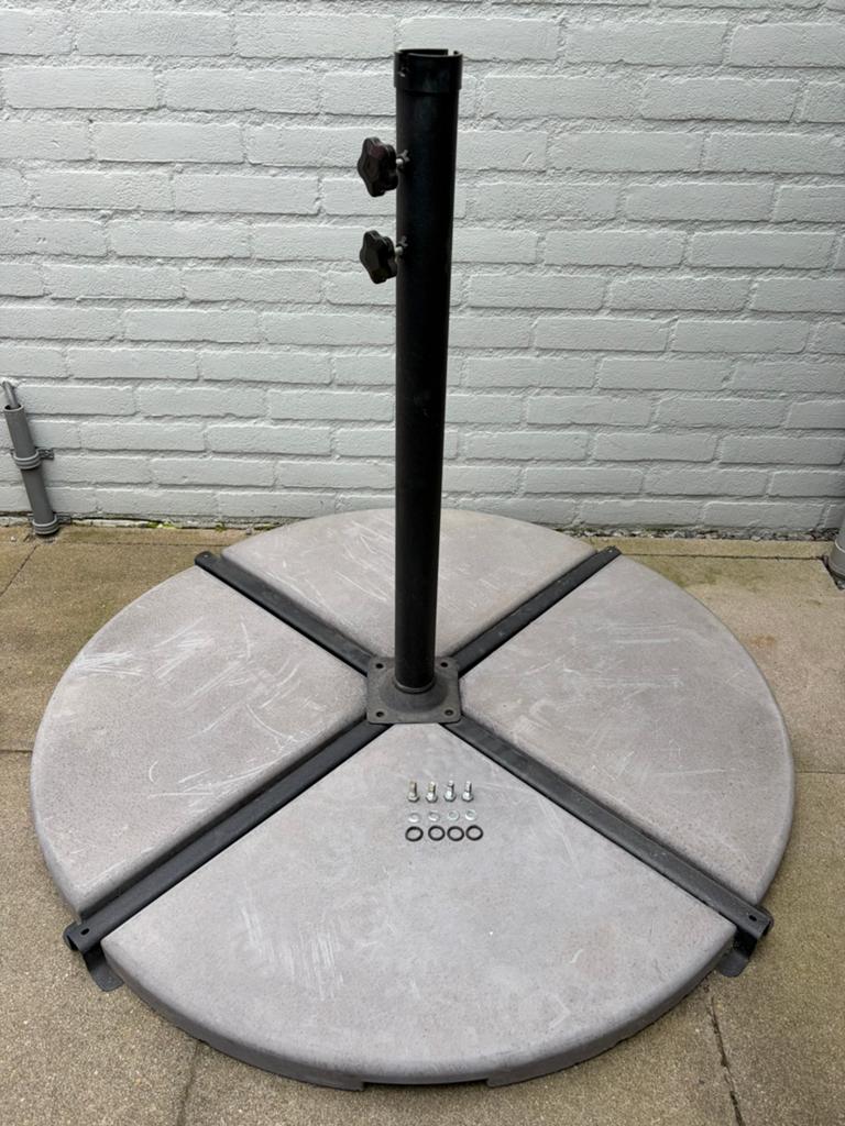 Parasolvoet met betonnen tegels, Tuin en Terras, Parasols, Ophalen, Minder dan 1 meter, Parasolvoet