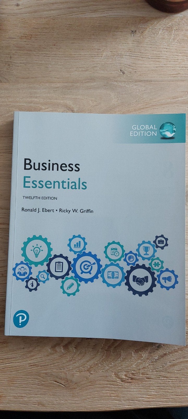Business Essentials - Twaalfde Editie (Global Edition), Ronald J. Ebert, Ricky W. Griffin, Zo goed als nieuw, Gamma, HBO