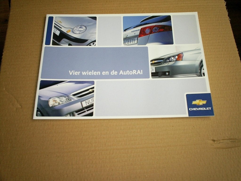 Chevrolet 4 Wielen en de Auto RAI Alle Modellen 2005 20 pag., Verzenden, Zo goed als nieuw, Chevrolet
