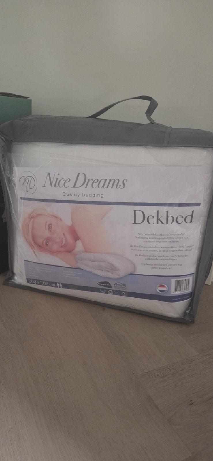 Dekbed 200 x 200 cm nieuw!!!, Ophalen, Wit, Deken of Dekbed, Nieuw