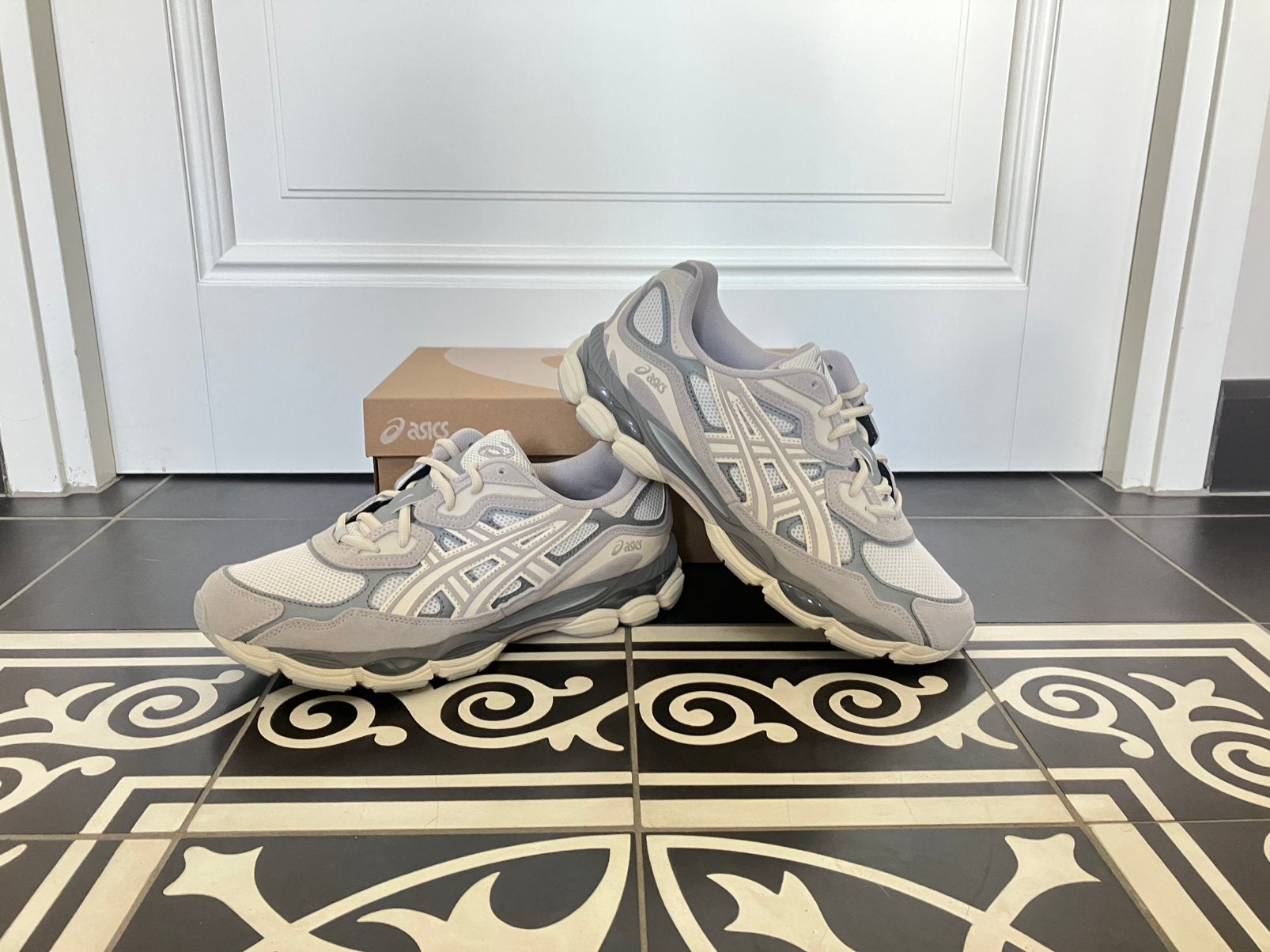 ASICS Gel-NYC Oyster Grey Maat 43,5, Kleding | Heren, Schoenen, Overige kleuren, Nieuw, Ophalen of Verzenden, Sneakers of Gympen