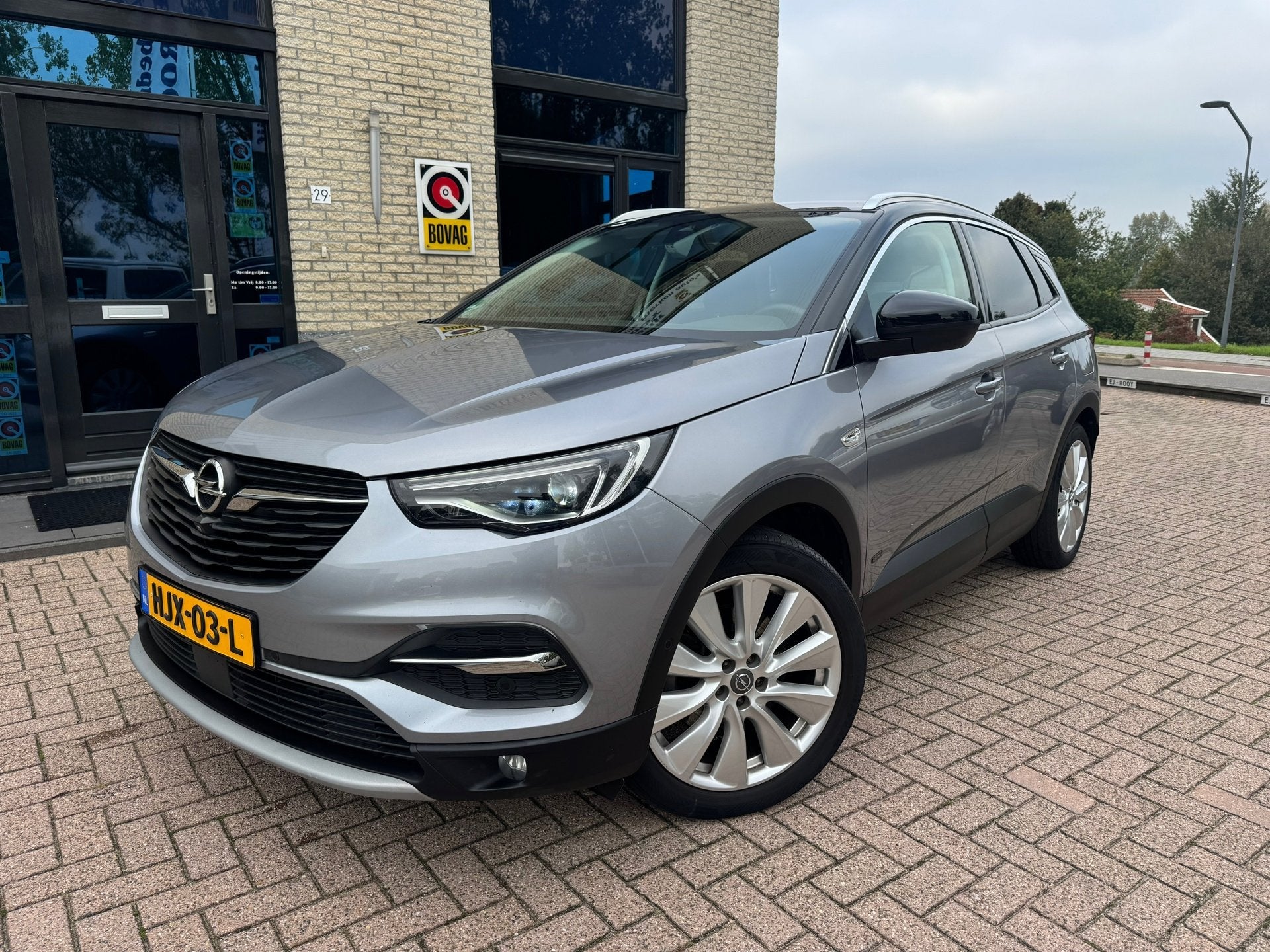 Opel GRANDLAND X 1.6 Turbo Hybrid4 Executive- vol opties, Auto's, Automaat, Dealer onderhouden, 77 km/l, 4 cilinders