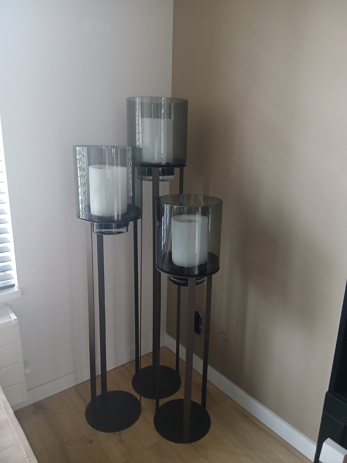 Set van 3 zwarte windlichten met glazen cilinders, Windlicht, Zwart, Ophalen of Verzenden, Zo goed als nieuw