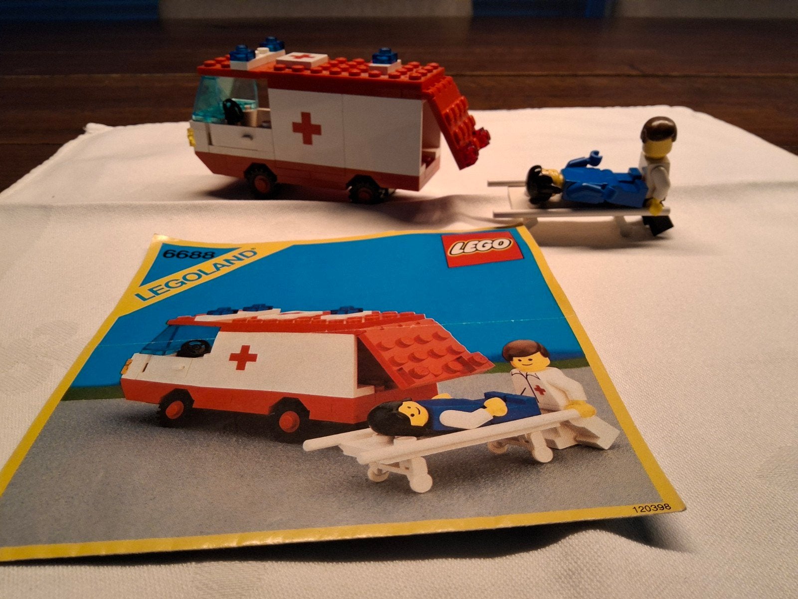 LEGO AMBULANCE, Ophalen of Verzenden, Zo goed als nieuw