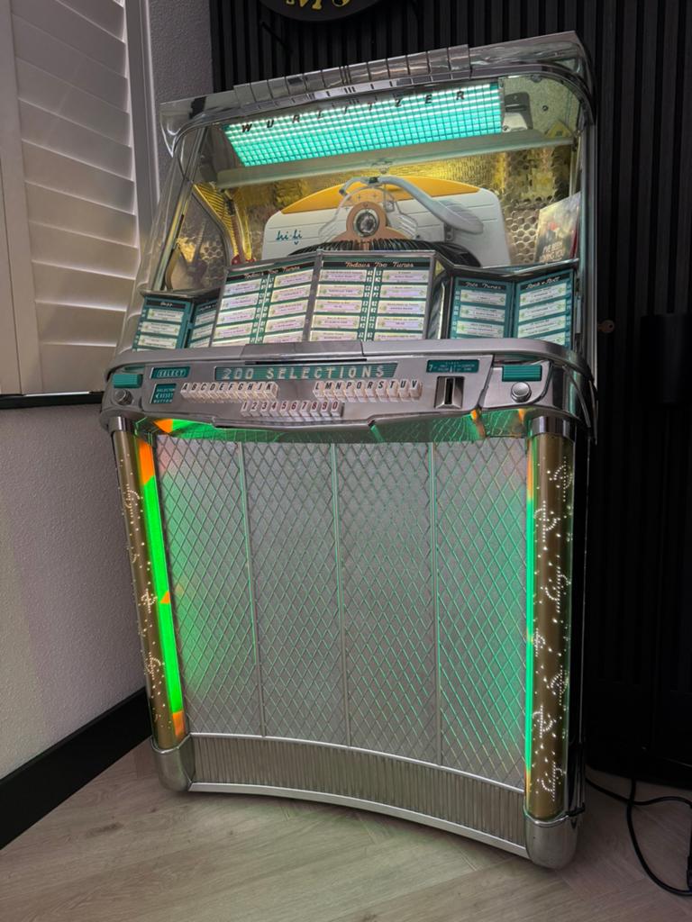 Te koop mooie wurlitzer 2100, Verzamelen, Automaten | Jukeboxen, Ophalen, Zo goed als nieuw, Wurlitzer