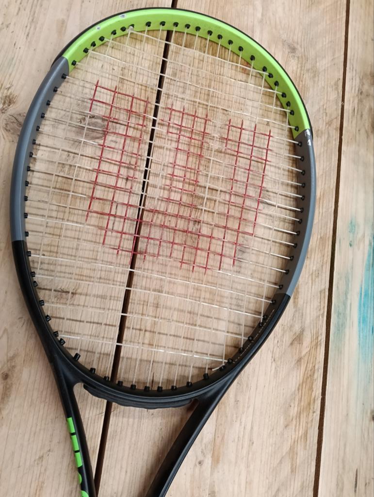 Wilson Blade 101 L Tennisracket - Gripmaat 1, Sport en Fitness, Tennis, Gebruikt, L1, Ophalen of Verzenden, Wilson