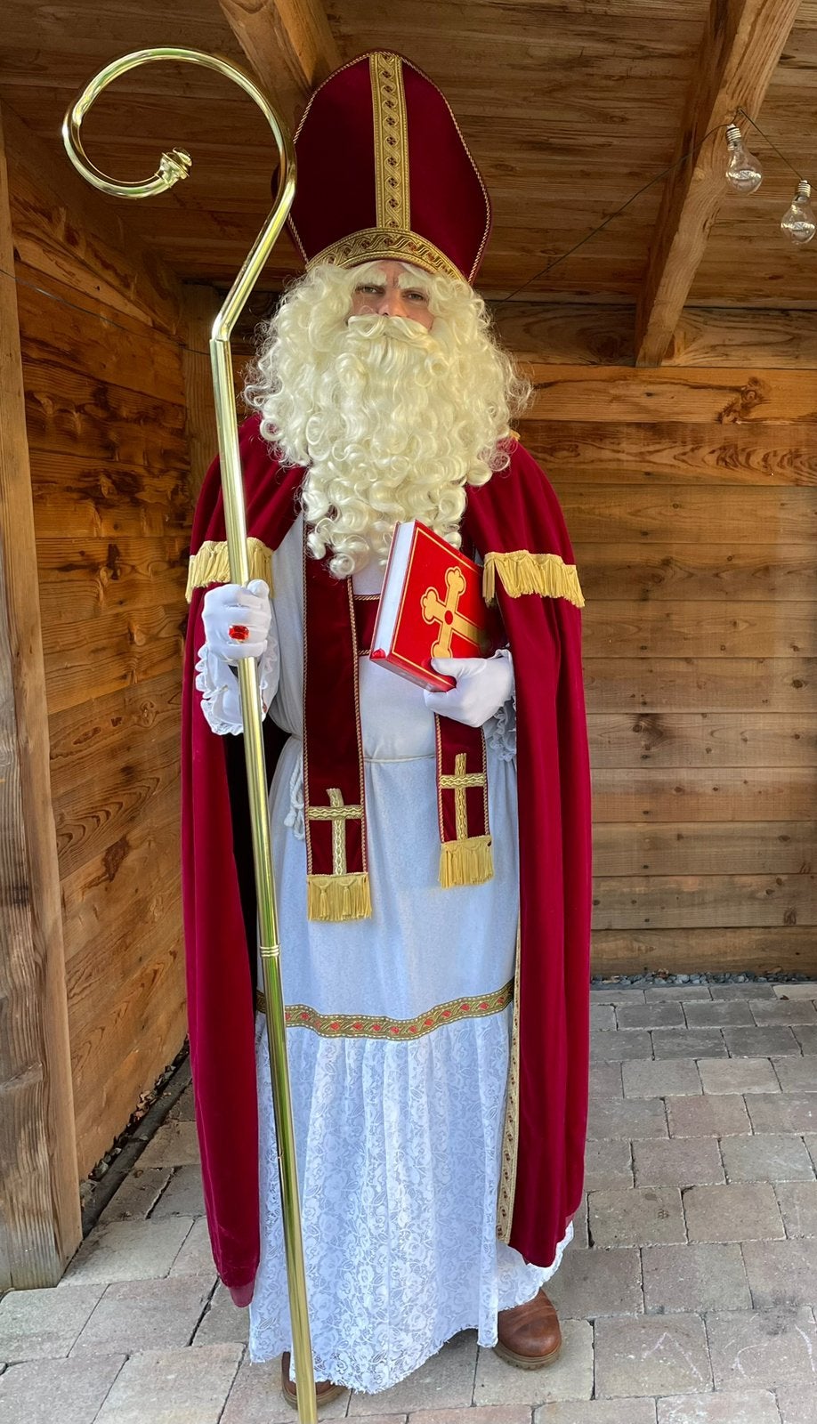 Sinterklaas kostuum helemaal compleet voor 40 euro per dag, Ophalen, Zo goed als nieuw