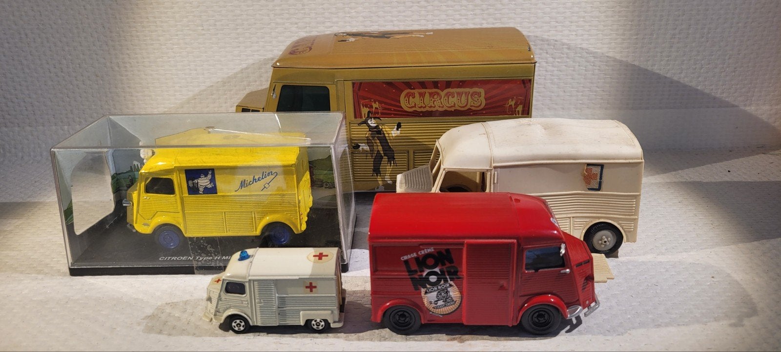 5 x Citroën HY oa Tomica en waarschijnlijk Minialuxe, Ophalen of Verzenden, Gebruikt, Auto