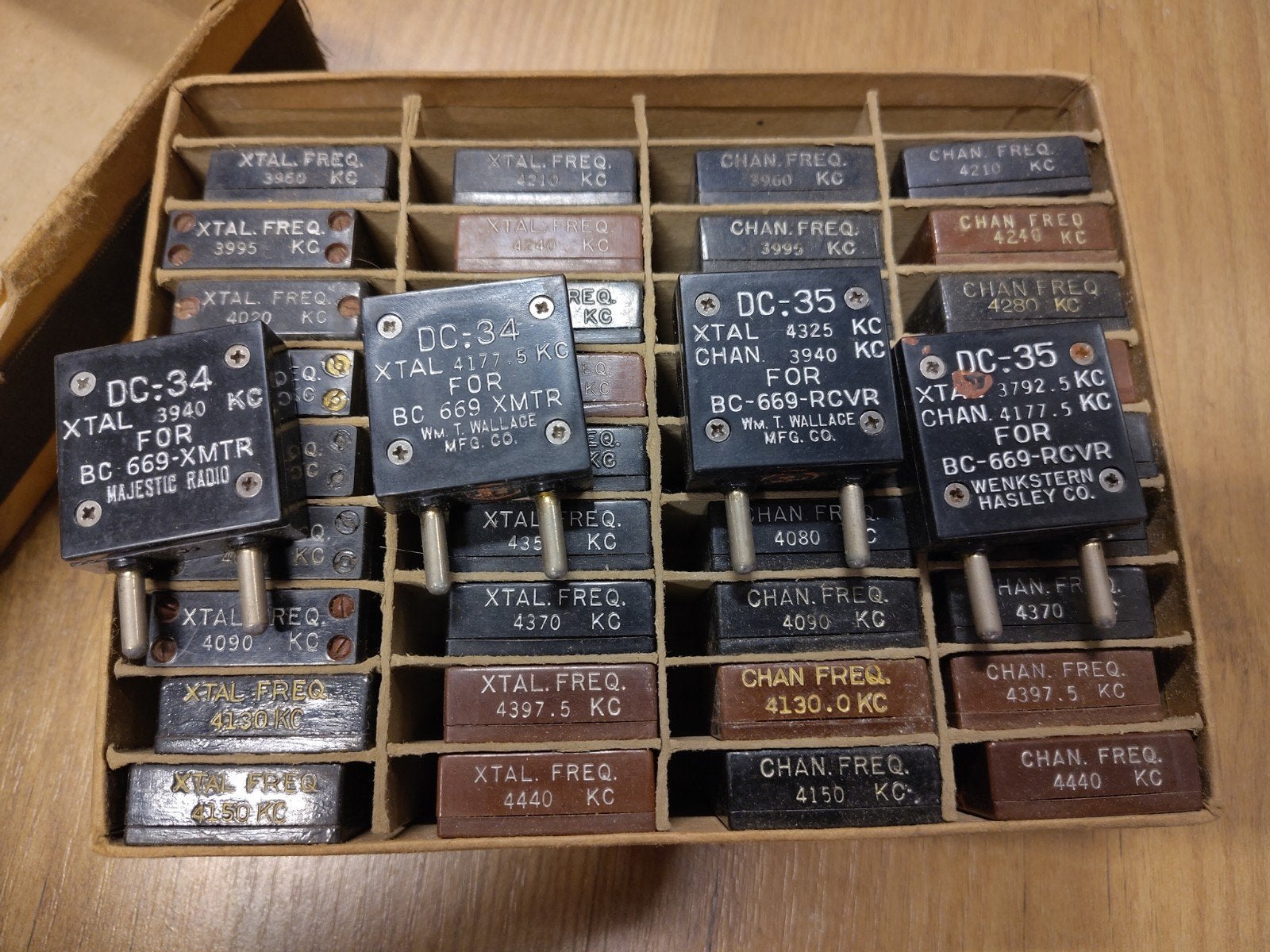 Set kristallen xtal x-tal voor radio BC-669 SCR-543, Verzamelen, Ophalen of Verzenden, Amerika