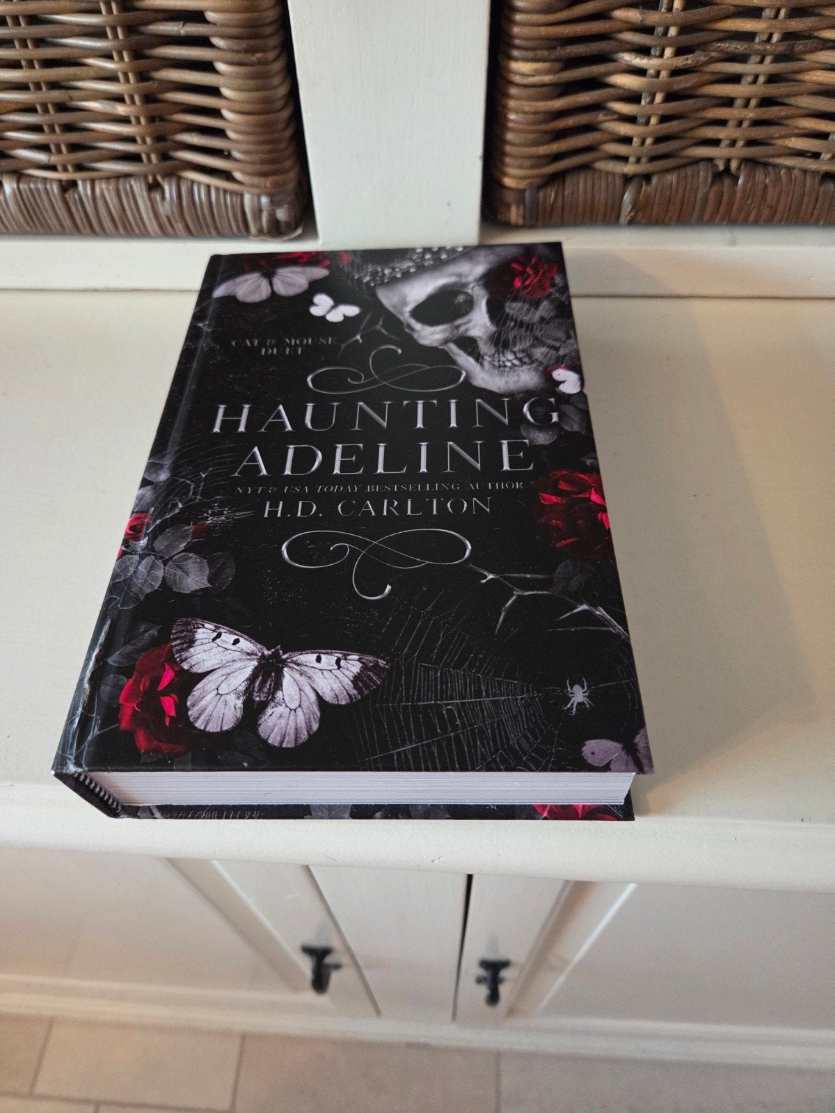 Haunting Adeline, Ophalen of Verzenden, Gelezen