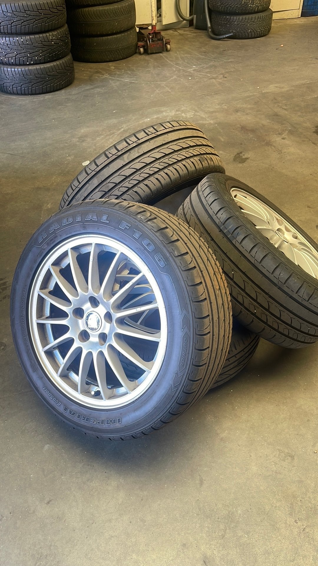 17 inch jaguar velgen met 235/50/17 banden, Ophalen, 17 inch, 235 mm, Band(en)