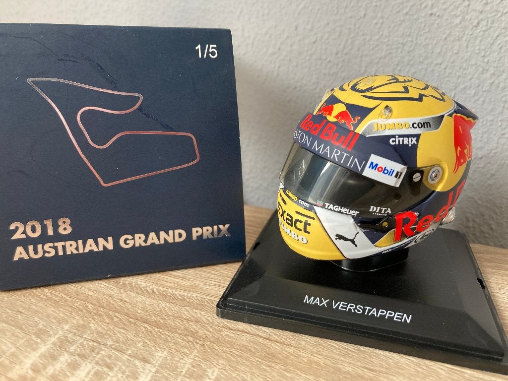 Max Verstappen 1:5 Winner Oostenrijk 2018 helm Spark RB14, Verzamelen, Ophalen of Verzenden, Nieuw, Formule 1