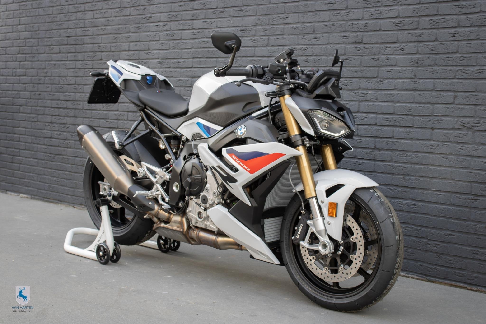 BMW S 1000 R M Sport / Magnesium M velgen / Akrapovic, Einsteinlaan 5
2289 CC  Rijswijk, NL, Handvatverwarming, Meer dan 35 kW