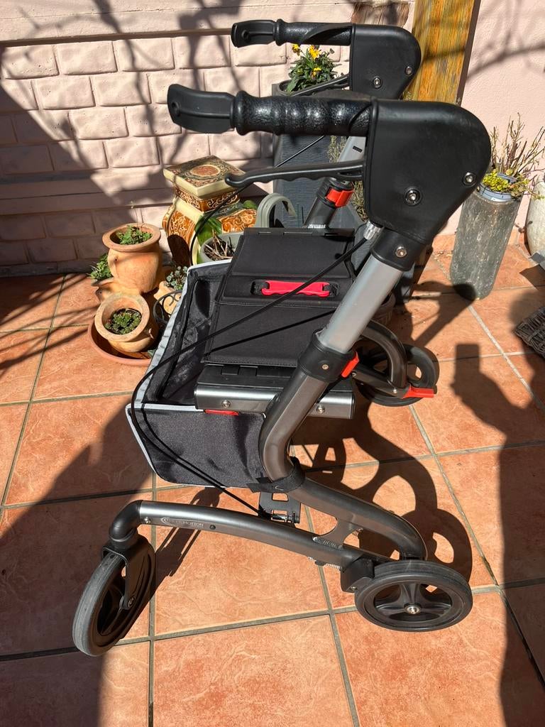 Modern Rollator Aluminium als Nieuw, Ophalen, Zo goed als nieuw