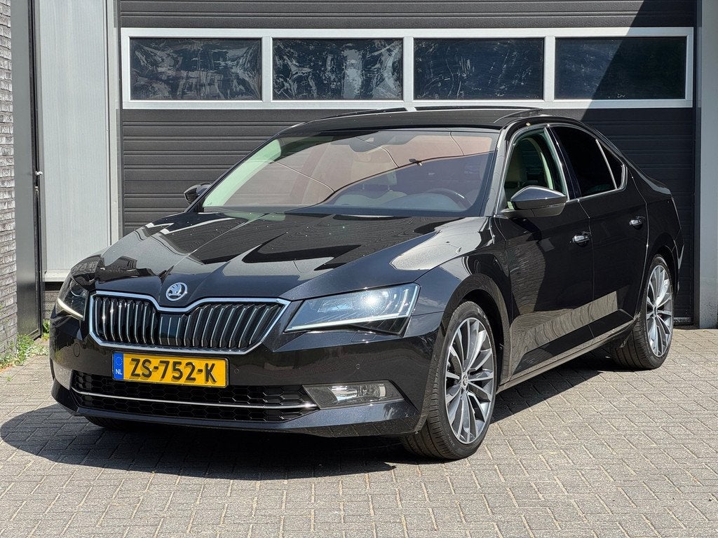 Skoda Superb 1.8 TSI Laurin & Klement Pano, Xenon/Led, Memor, Auto's, Skoda, Bedrijf, Te koop, Superb, ABS, Achteruitrijcamera