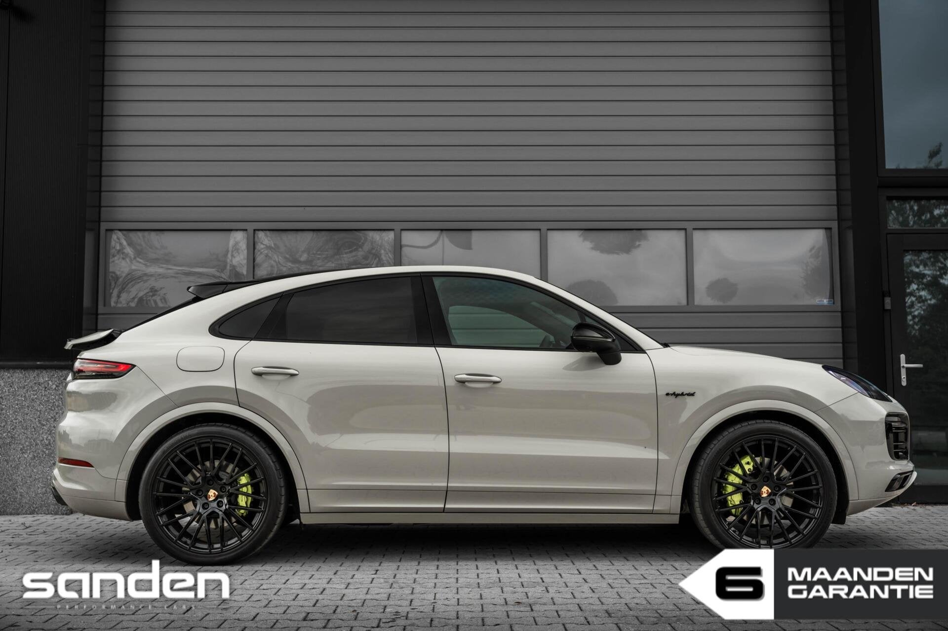 Porsche Cayenne Coupé E-Hybrid Platinum Edition|Krijt|Pano, Automaat, 2995 cc, 462 pk, Leder